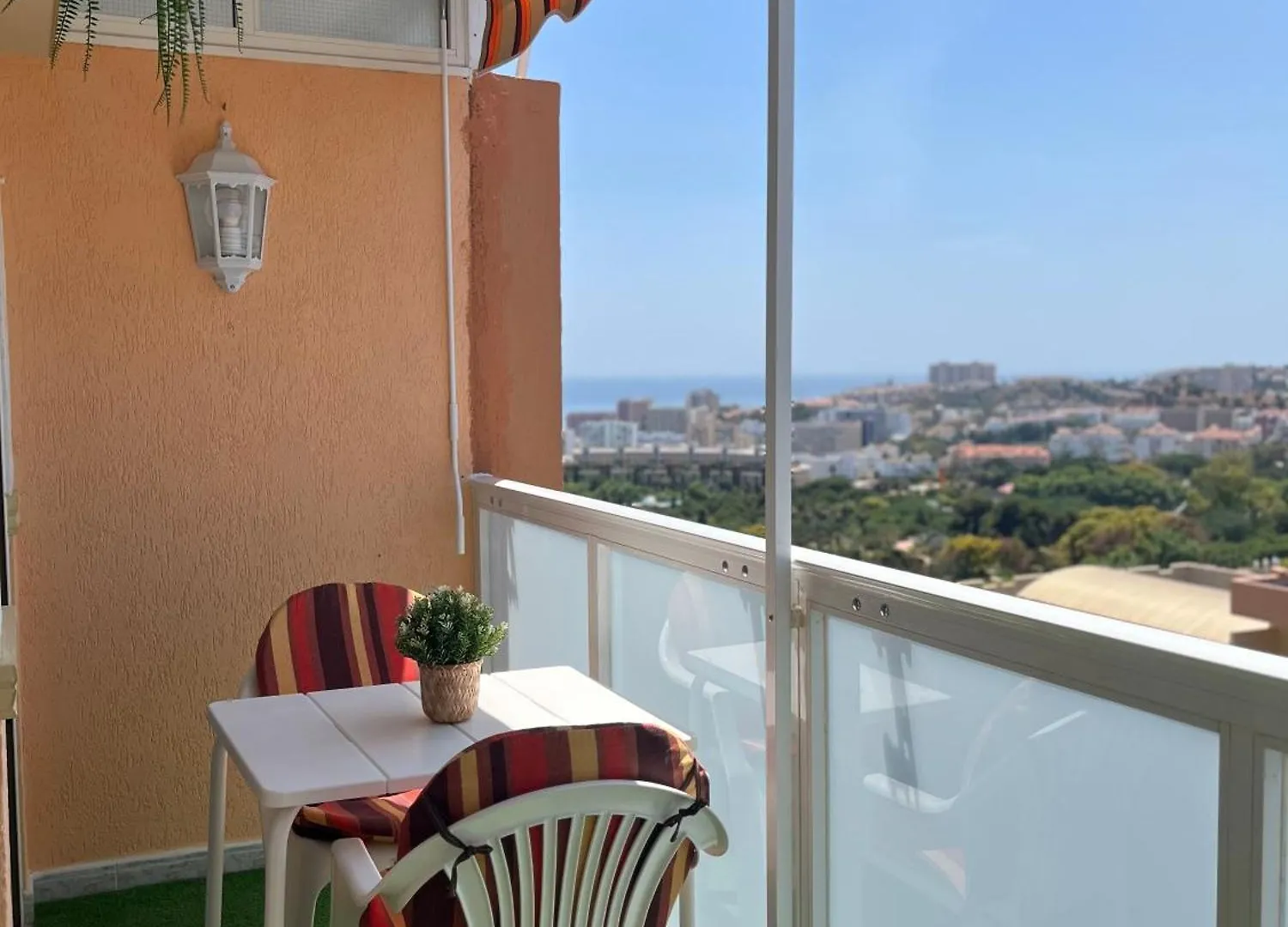 דירות בנאלמדנה El Mirador De Ona 0*,